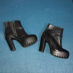 Black 4 inch Closed toe heels with Zipper